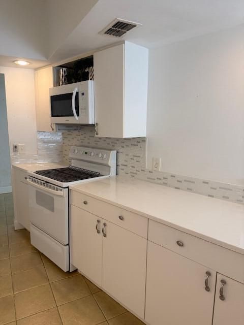 Active With Contract: $259,500 (2 beds, 2 baths, 1537 Square Feet)