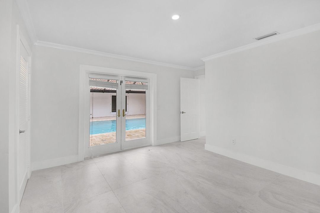 En Venta: $1,275,000 (3 camas, 2 baños, 2431 Pies cuadrados)