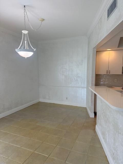 Active With Contract: $259,500 (2 beds, 2 baths, 1537 Square Feet)