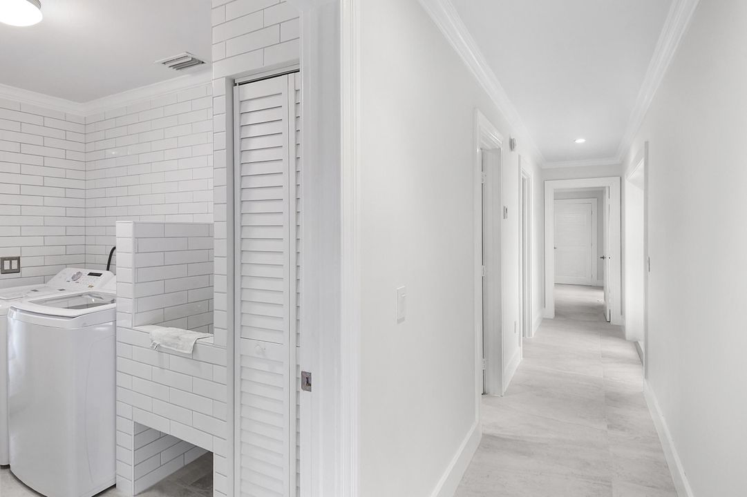 En Venta: $1,275,000 (3 camas, 2 baños, 2431 Pies cuadrados)