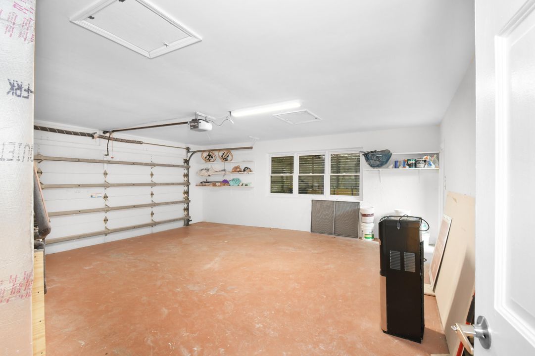 En Venta: $1,275,000 (3 camas, 2 baños, 2431 Pies cuadrados)