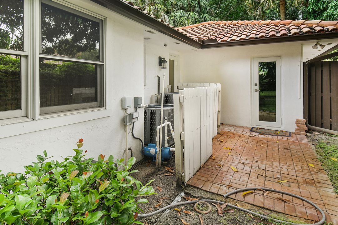 En Venta: $1,275,000 (3 camas, 2 baños, 2431 Pies cuadrados)