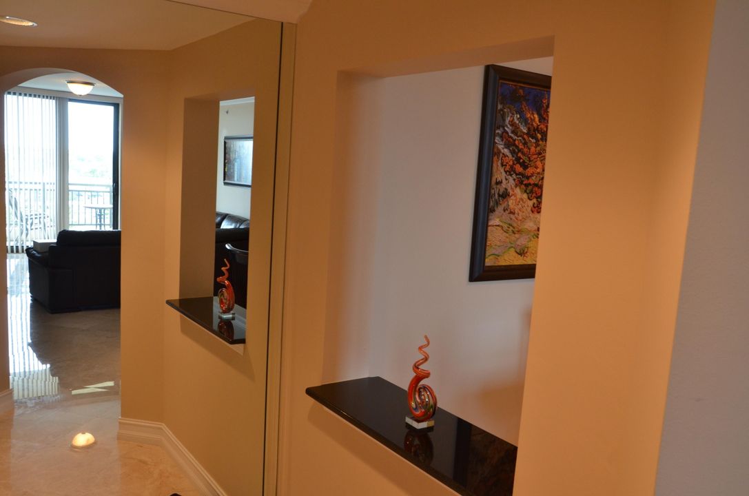 Active With Contract: $3,200 (2 beds, 2 baths, 1558 Square Feet)