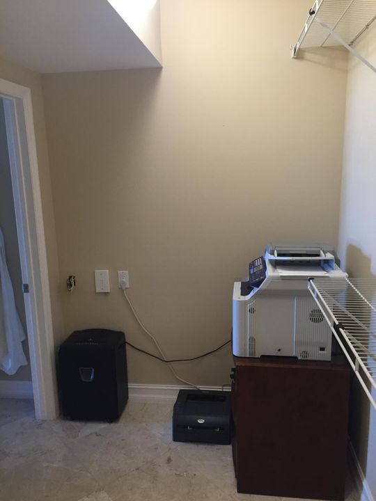 Active With Contract: $3,200 (2 beds, 2 baths, 1558 Square Feet)