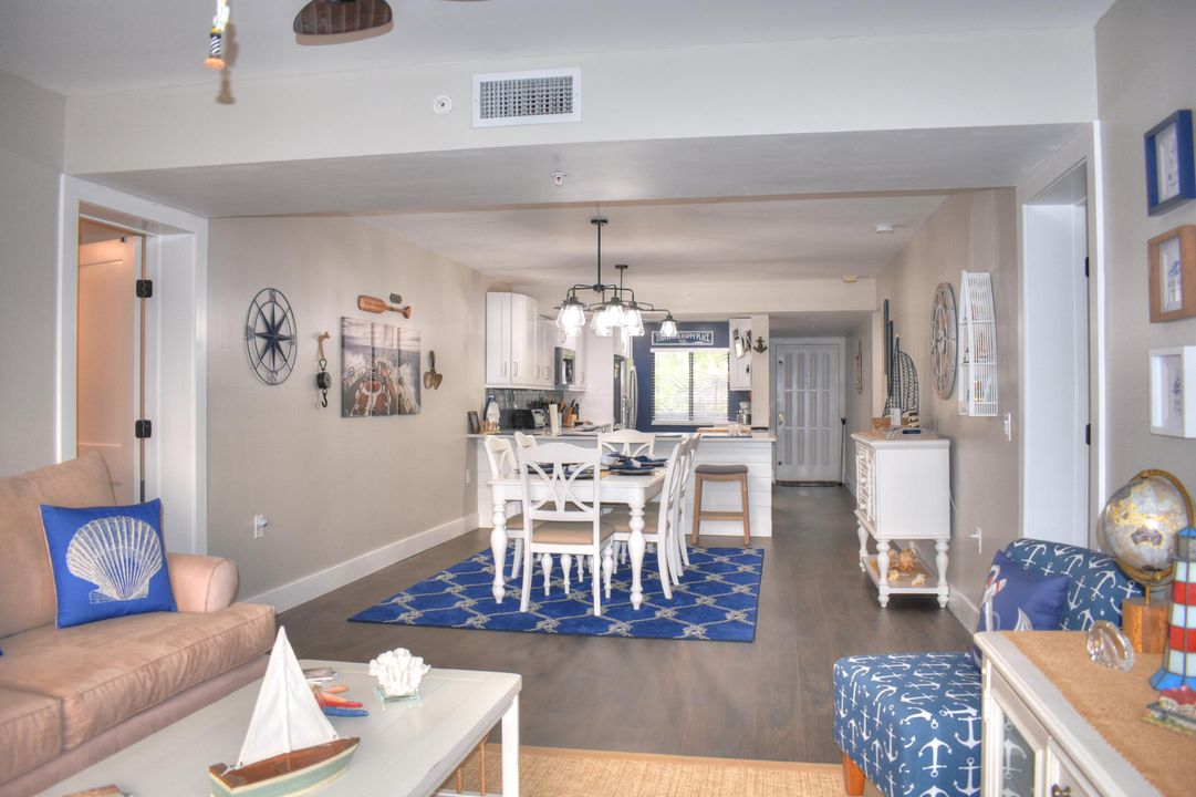 Activo con contrato: $5,800 (2 camas, 2 baños, 1385 Pies cuadrados)