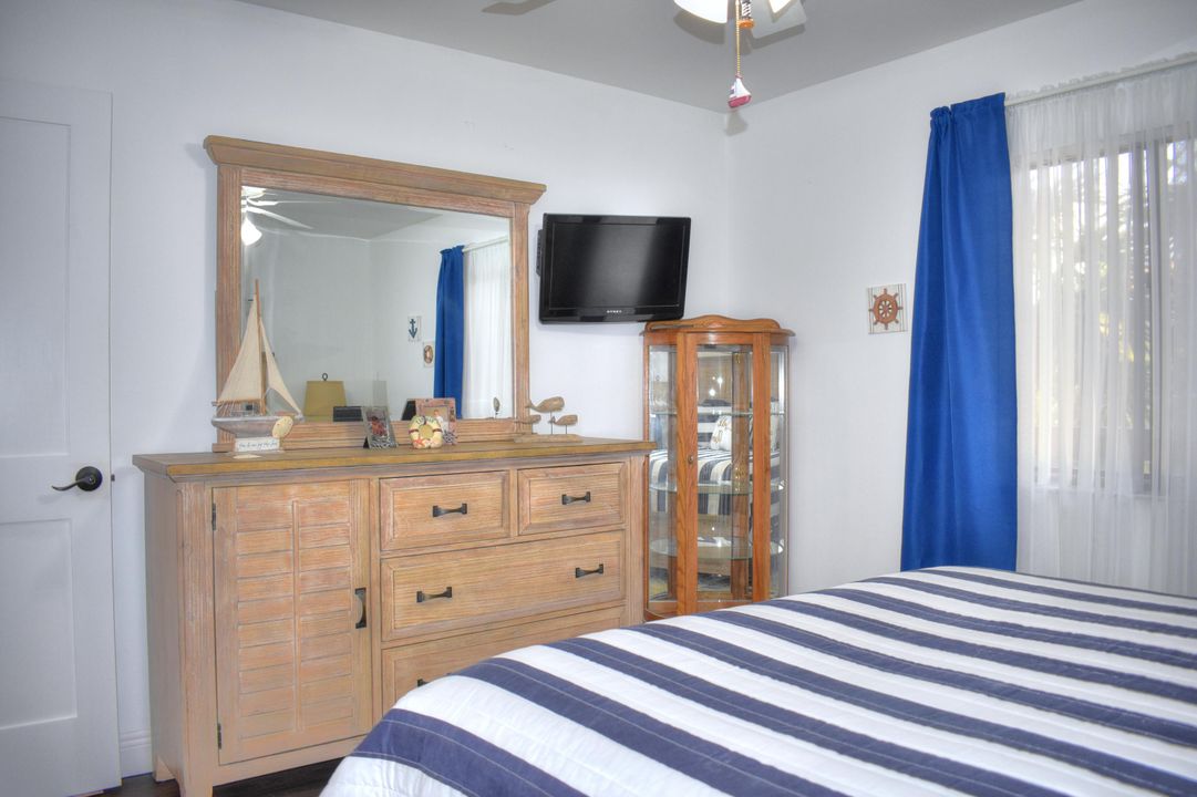 Activo con contrato: $5,800 (2 camas, 2 baños, 1385 Pies cuadrados)