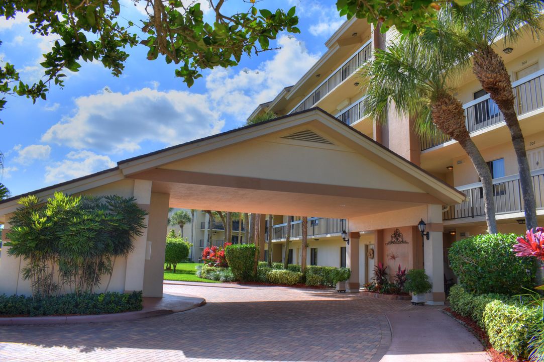 Activo con contrato: $5,800 (2 camas, 2 baños, 1385 Pies cuadrados)