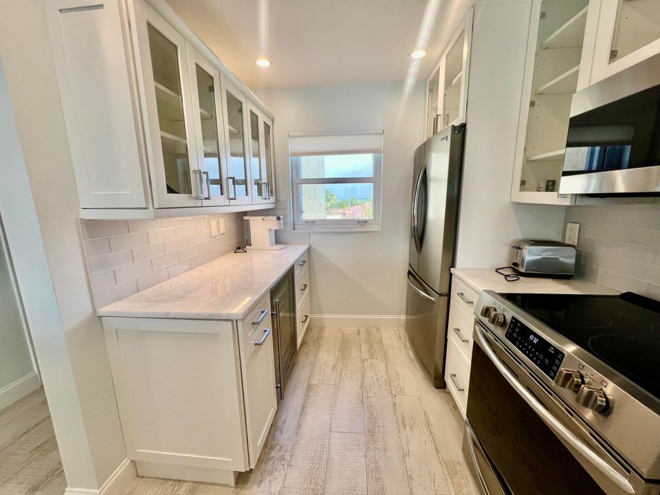 出租: $5,900 (2 贝兹, 2 浴室, 1113 平方英尺)