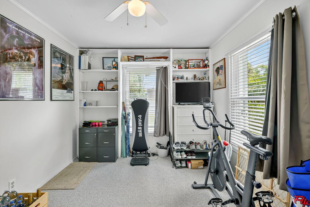 Под контрактом: $525,000 (4 спален, 3 ванн, 1850 Квадратных фут)