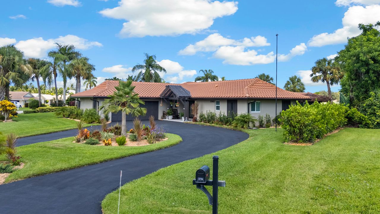 For Sale: $1,289,000 (3 beds, 2 baths, 2805 Square Feet)