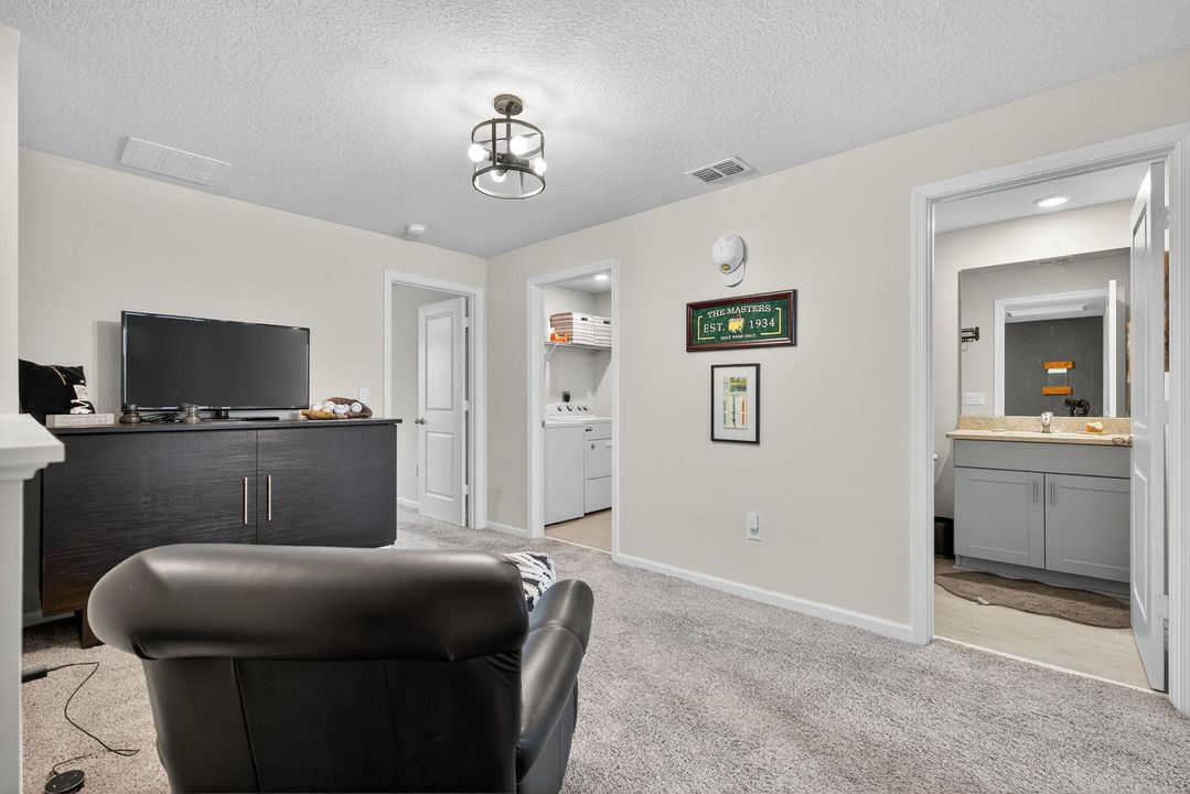 待售: $359,999 (3 贝兹, 2 浴室, 1475 平方英尺)