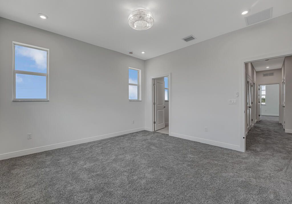 出租: $3,900 (3 贝兹, 3 浴室, 1834 平方英尺)