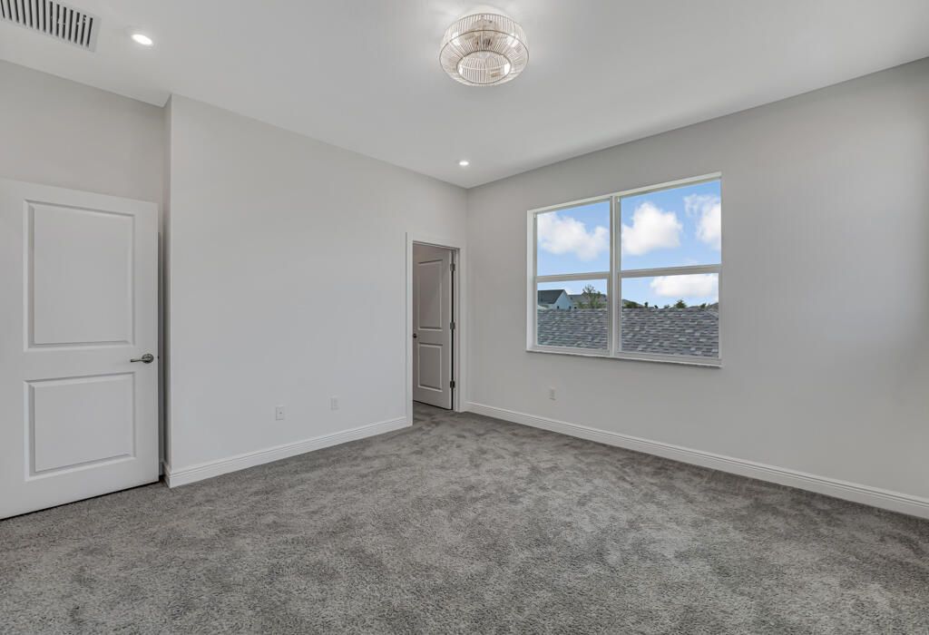 出租: $3,900 (3 贝兹, 3 浴室, 1834 平方英尺)