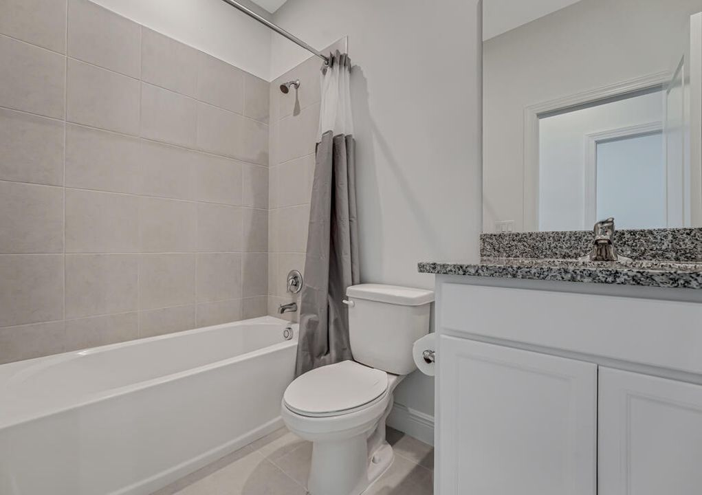 出租: $3,900 (3 贝兹, 3 浴室, 1834 平方英尺)