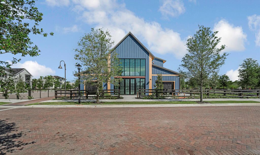 出租: $3,900 (3 贝兹, 3 浴室, 1834 平方英尺)