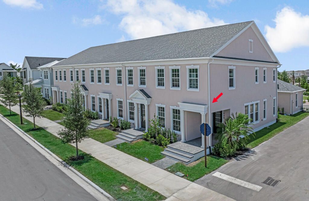 出租: $3,900 (3 贝兹, 3 浴室, 1834 平方英尺)