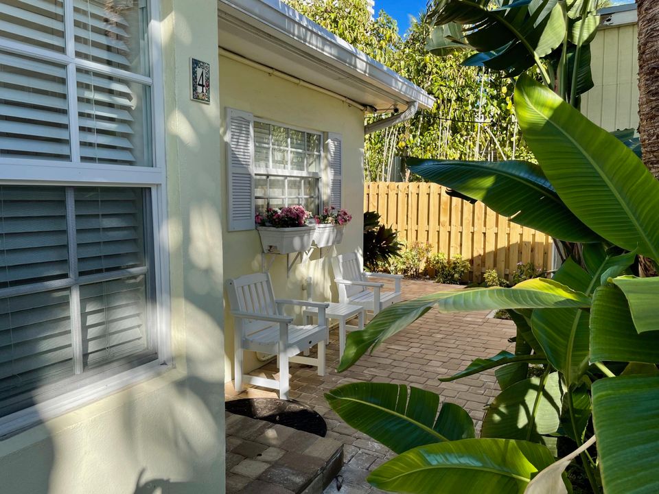 合同活跃: $1,799,000 (0 贝兹, 0 浴室, 2894 平方英尺)