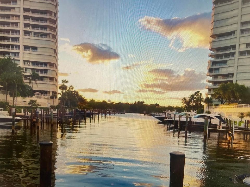 Под контрактом: $7,000 (2 спален, 2 ванн, 1438 Квадратных фут)