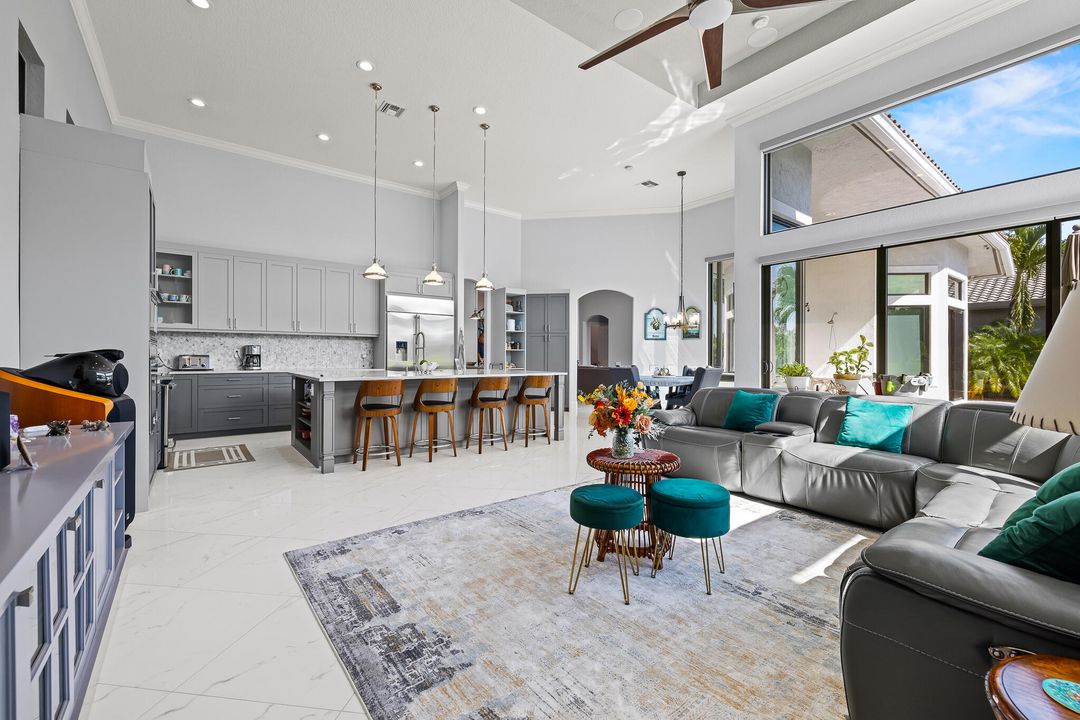 For Sale: $1,789,900 (5 beds, 4 baths, 3850 Square Feet)