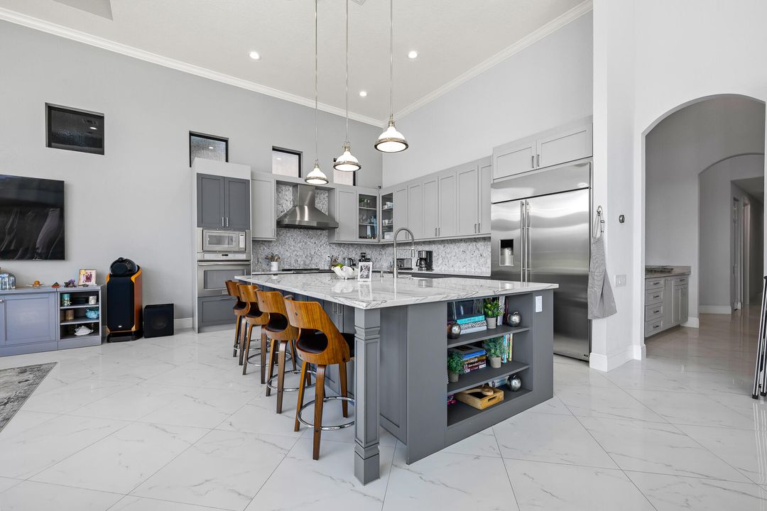 For Sale: $1,789,900 (5 beds, 4 baths, 3850 Square Feet)