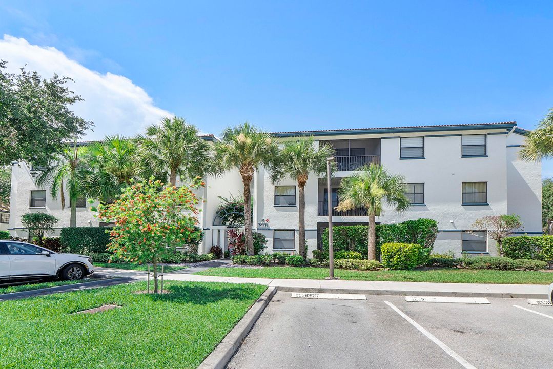 合同活跃: $230,000 (3 贝兹, 2 浴室, 1447 平方英尺)