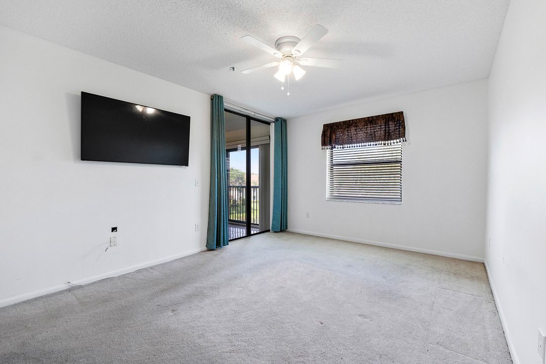 合同活跃: $230,000 (3 贝兹, 2 浴室, 1447 平方英尺)