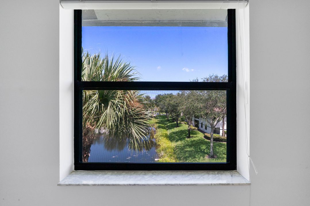 合同活跃: $230,000 (3 贝兹, 2 浴室, 1447 平方英尺)