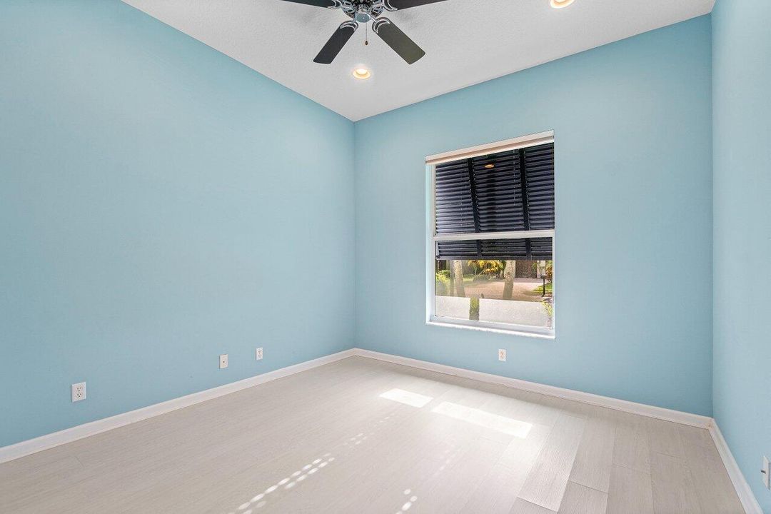 Activo con contrato: $695,000 (5 camas, 3 baños, 2807 Pies cuadrados)