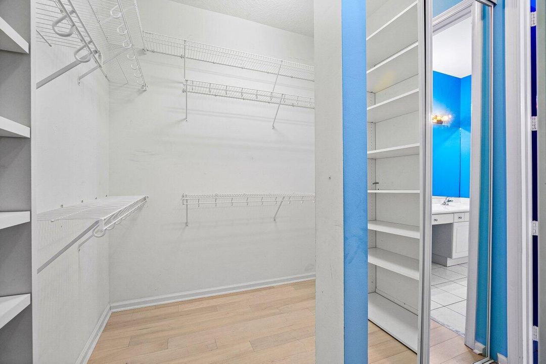 Activo con contrato: $695,000 (5 camas, 3 baños, 2807 Pies cuadrados)