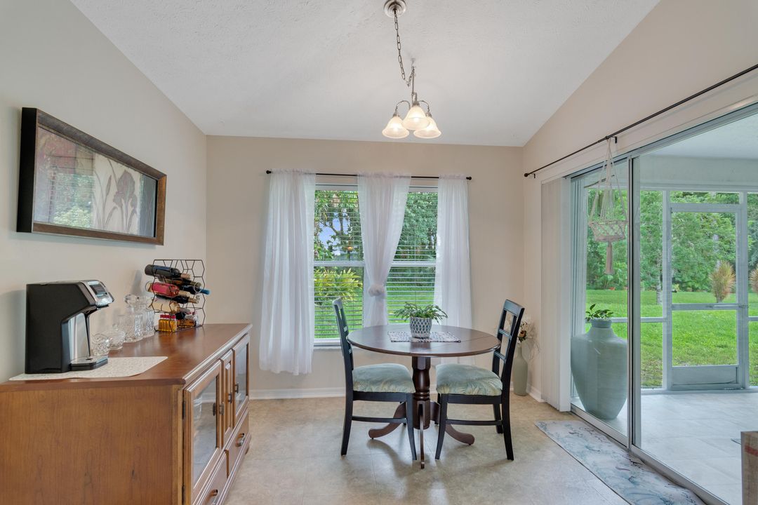 待售: $165,000 (2 贝兹, 2 浴室, 1420 平方英尺)