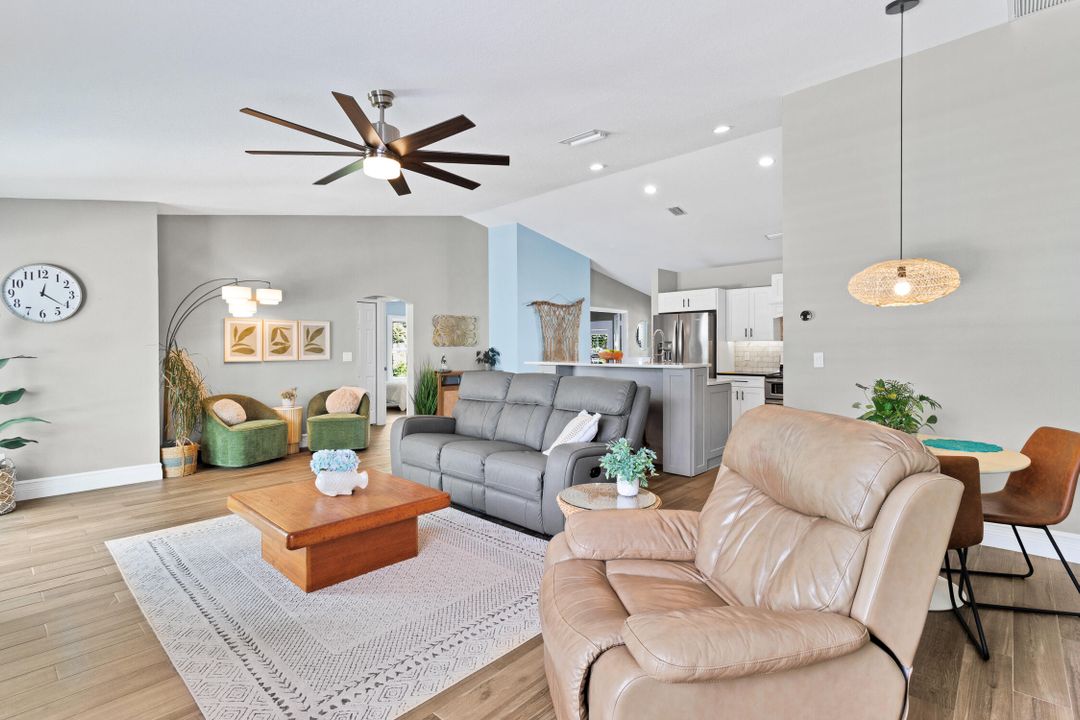 合同活跃: $544,900 (3 贝兹, 2 浴室, 2020 平方英尺)