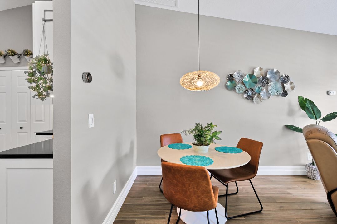 合同活跃: $544,900 (3 贝兹, 2 浴室, 2020 平方英尺)