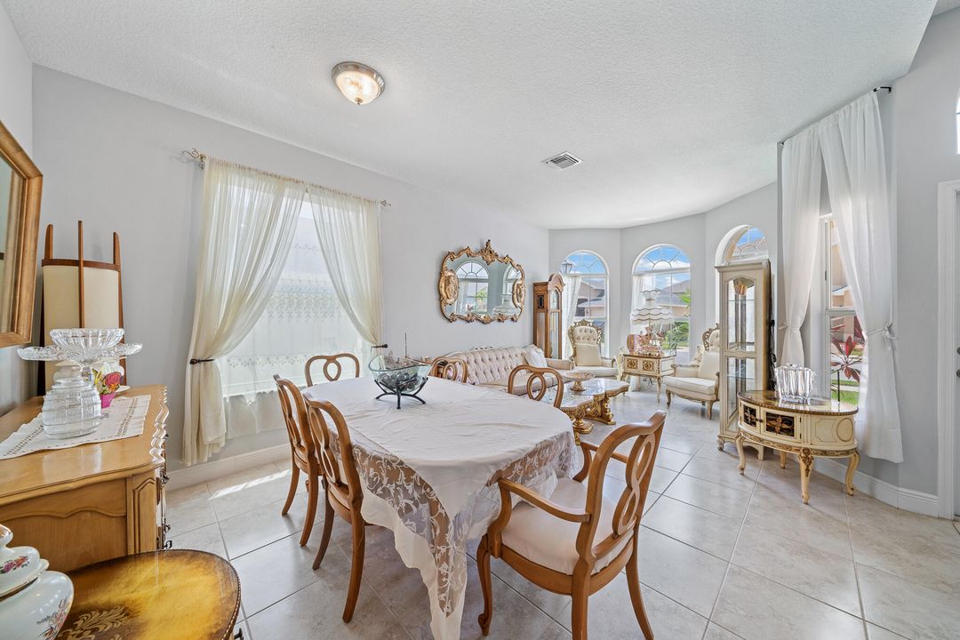 For Sale: $374,500 (4 beds, 2 baths, 1796 Square Feet)