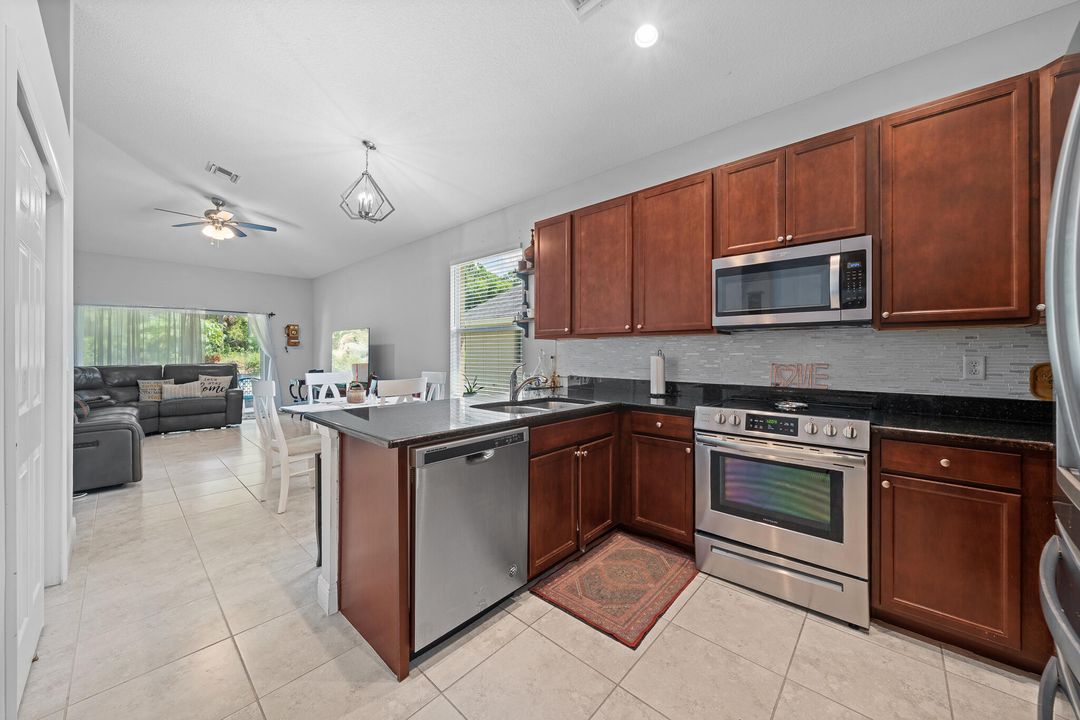 For Sale: $374,500 (4 beds, 2 baths, 1796 Square Feet)