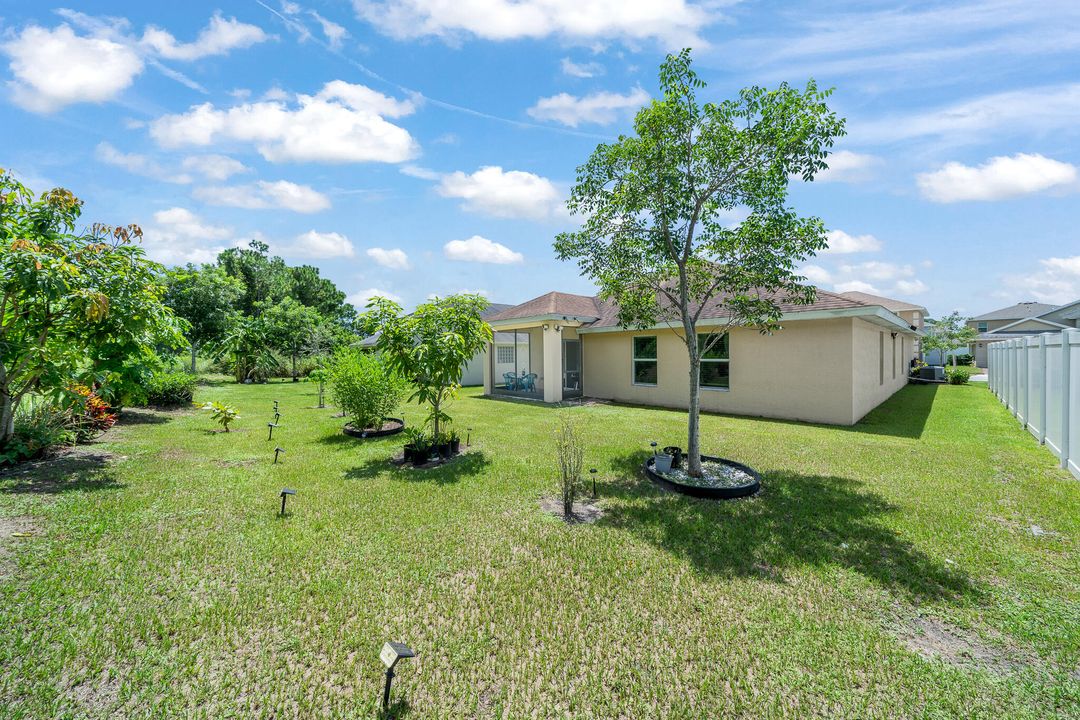 For Sale: $374,500 (4 beds, 2 baths, 1796 Square Feet)