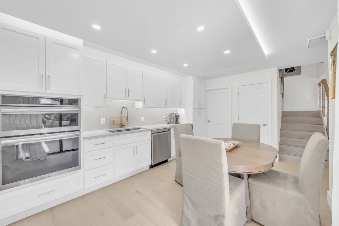 Recently Rented: $4,000 (2 beds, 2 baths, 1188 Square Feet)