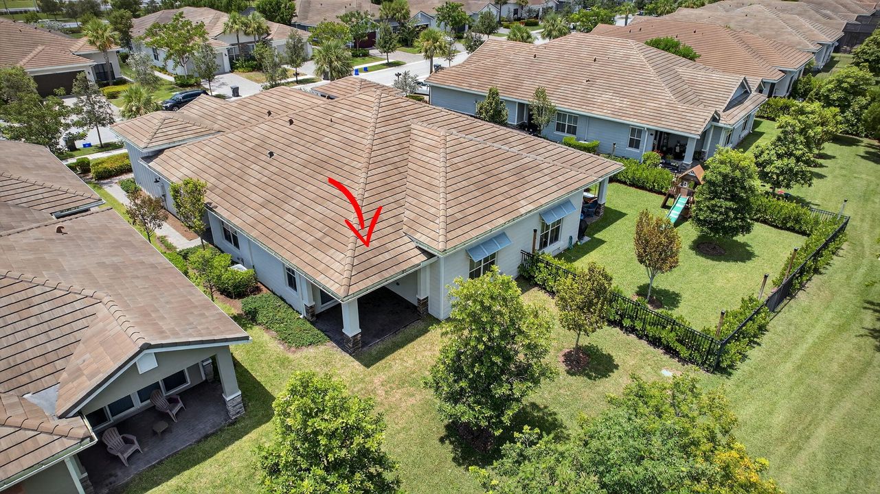 合同活跃: $495,000 (3 贝兹, 2 浴室, 1925 平方英尺)