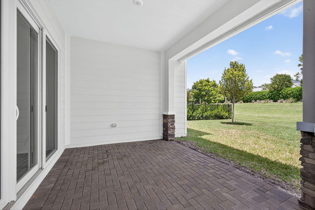 合同活跃: $495,000 (3 贝兹, 2 浴室, 1925 平方英尺)