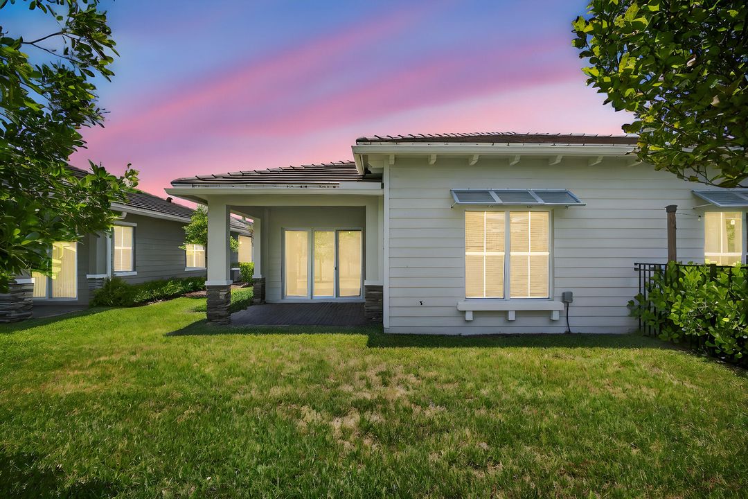 合同活跃: $495,000 (3 贝兹, 2 浴室, 1925 平方英尺)