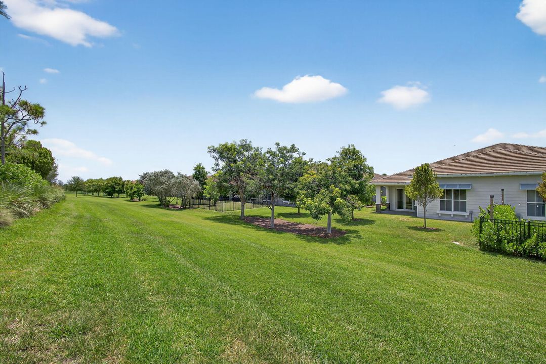 合同活跃: $495,000 (3 贝兹, 2 浴室, 1925 平方英尺)