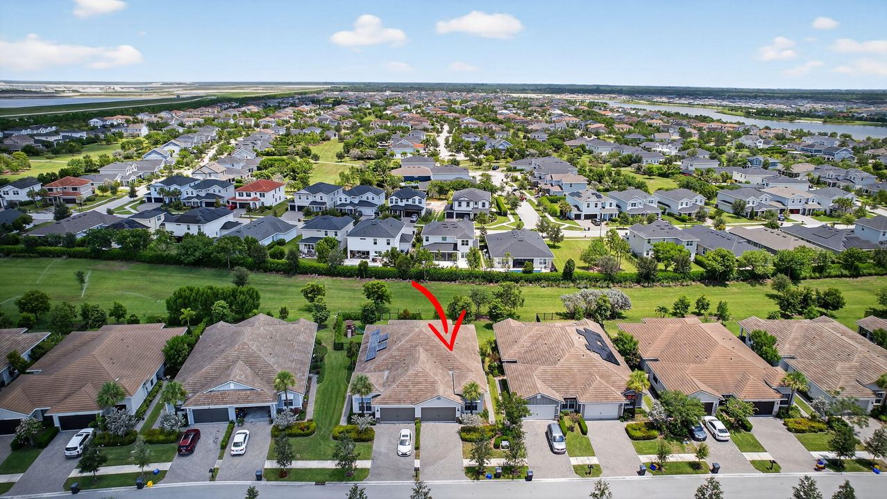 合同活跃: $495,000 (3 贝兹, 2 浴室, 1925 平方英尺)