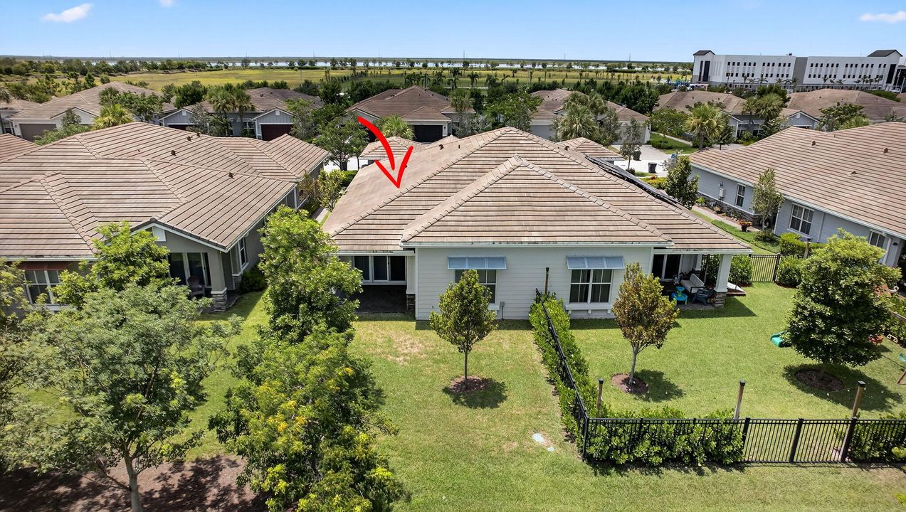 合同活跃: $495,000 (3 贝兹, 2 浴室, 1925 平方英尺)