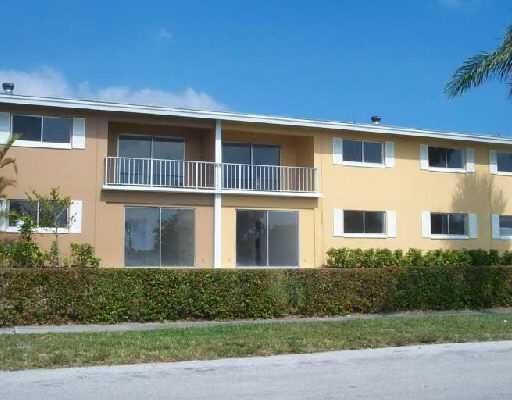 Недавно продано: $109,900 (2 спален, 1 ванн, 847 Квадратных фут)