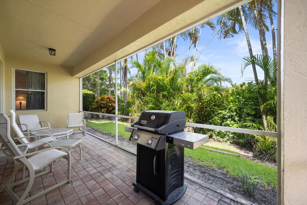 Под контрактом: $8,000 (2 спален, 2 ванн, 1910 Квадратных фут)