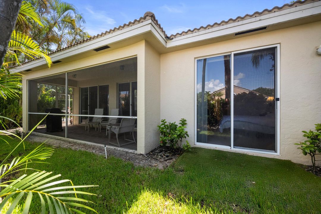 Под контрактом: $8,000 (2 спален, 2 ванн, 1910 Квадратных фут)