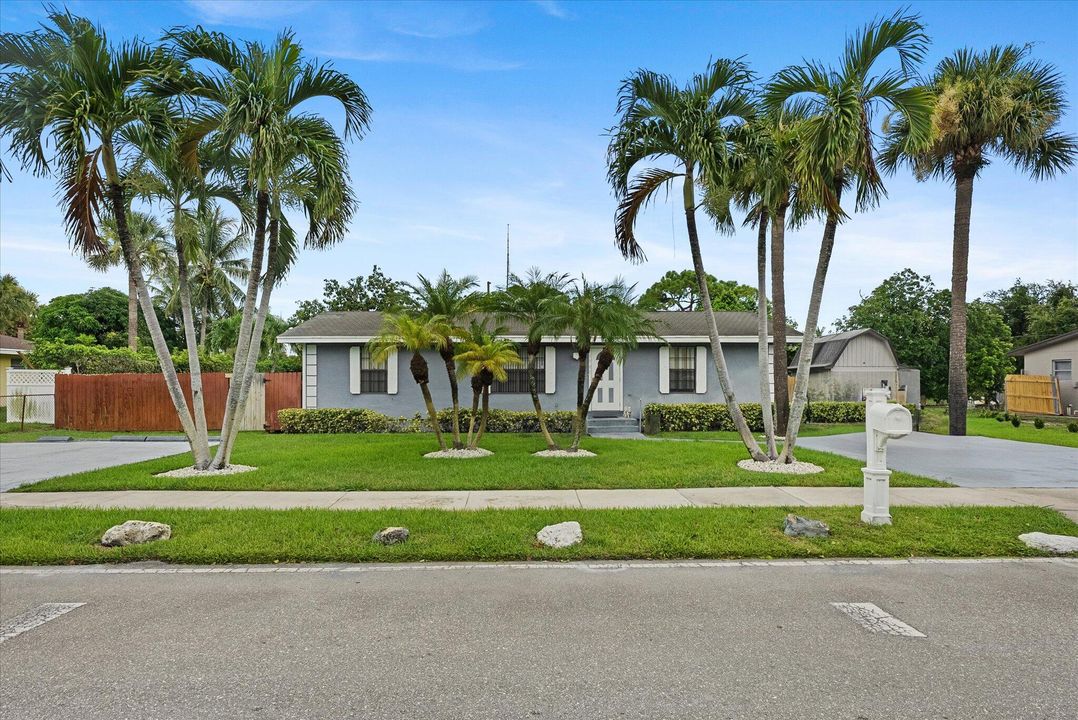 最近售出: $360,000 (3 贝兹, 2 浴室, 1200 平方英尺)