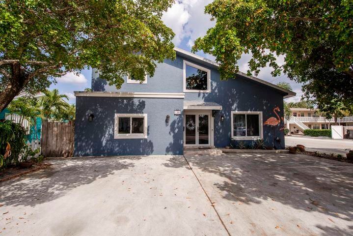 На продажу: $1,398,990 (0 спален, 0 ванн, 4120 Квадратных фут)