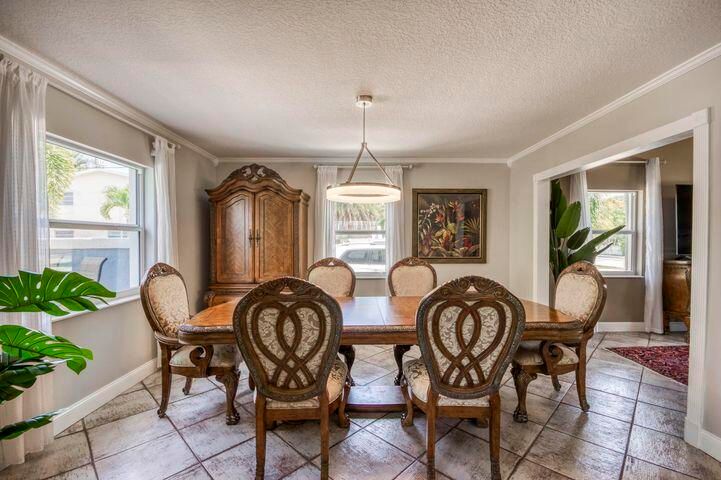 На продажу: $1,398,990 (0 спален, 0 ванн, 4120 Квадратных фут)