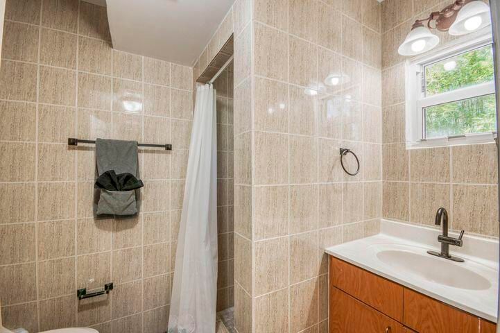 На продажу: $1,398,990 (0 спален, 0 ванн, 4120 Квадратных фут)