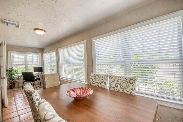 На продажу: $1,398,990 (0 спален, 0 ванн, 4120 Квадратных фут)